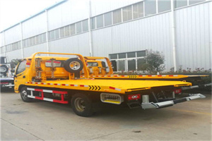 钟楼附近拖车救援搭电