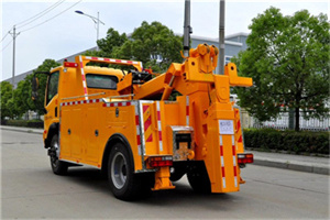 钟楼高速路拖车费